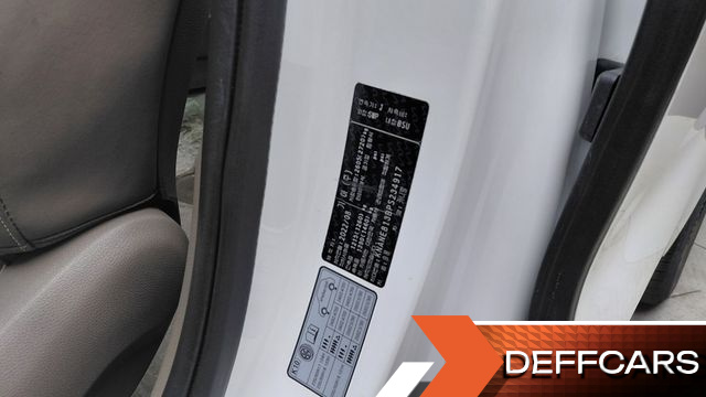 Kia CARNIVAL Gasoline 9-Seater Signature купить на сайте DeffCars