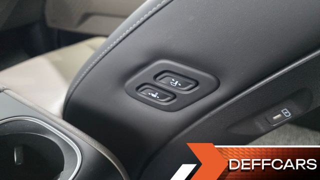Kia CARNIVAL Gasoline 7-Seater Signature купить на сайте DeffCars