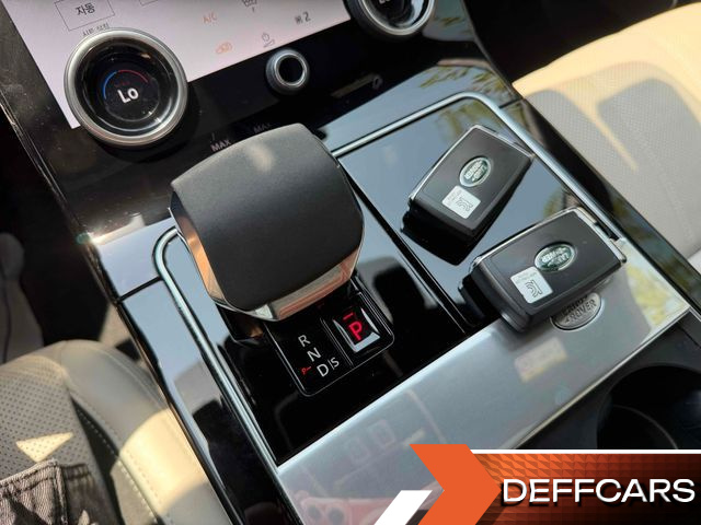 Land Rover RANGE ROVER VELAR 2.0 P250 R-Dynamic SE купить на сайте DeffCars