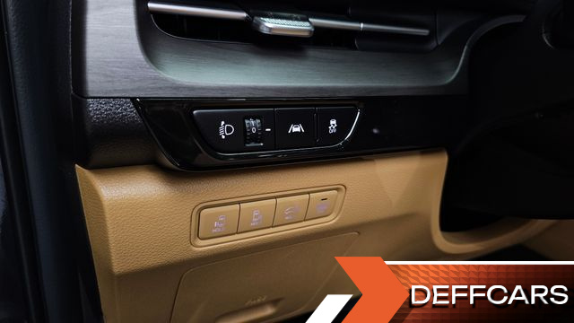 Kia CARNIVAL 9-Seater Signature купить на сайте DeffCars