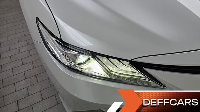 Toyota CAMRY 2.5 XLE Hybrid купить на сайте DeffCars
