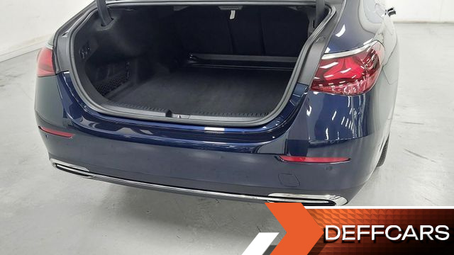 Mercedes E-CLASS E300 4MATIC Exclusive купить на сайте DeffCars