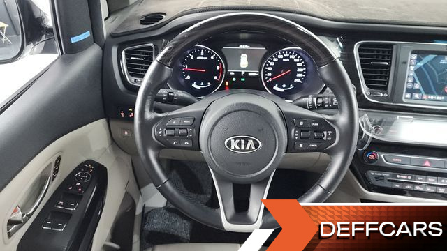 Kia CARNIVAL 7-Seater Limousine President купить на сайте DeffCars