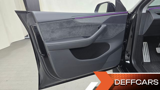 Tesla MODEL Y Long Range AWD купить на сайте DeffCars