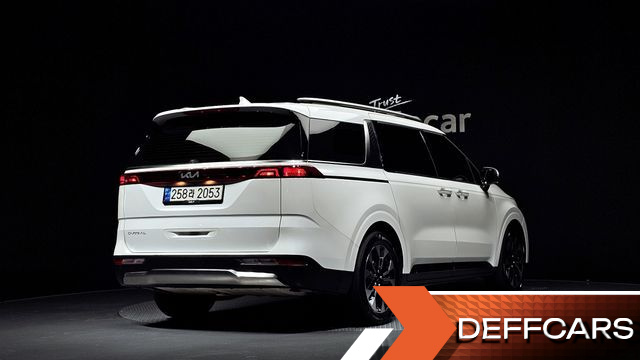Kia CARNIVAL 7-Seater Signature купить на сайте DeffCars