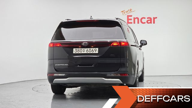 Kia CARNIVAL Diesel 9-Seater Prestige купить на сайте DeffCars