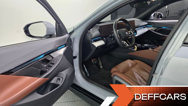 BMW 5-SERIES 530i xDrive M Sport купить на сайте DeffCars