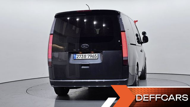 Hyundai STARIA L3.5 Lounge 7-Seater Inspiration купить на сайте DeffCars