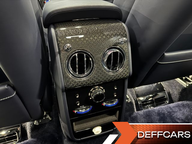 Rolls-Royce CULLINAN 6.7 V12 Black Badge купить на сайте DeffCars