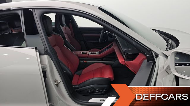 Porsche TAYCAN 4S купить на сайте DeffCars