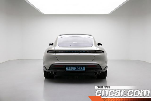 Porsche TAYCAN 4S купить на сайте DeffCars