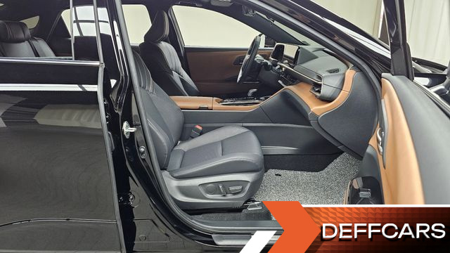 Toyota CROWN 2.5 4WD Hybrid купить на сайте DeffCars