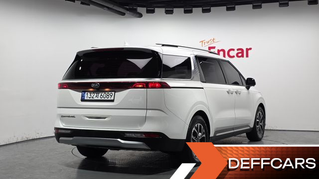 Kia CARNIVAL 9-Seater Noblesse купить на сайте DeffCars