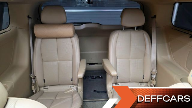 Kia CARNIVAL 9-Seater Noblesse Special купить на сайте DeffCars