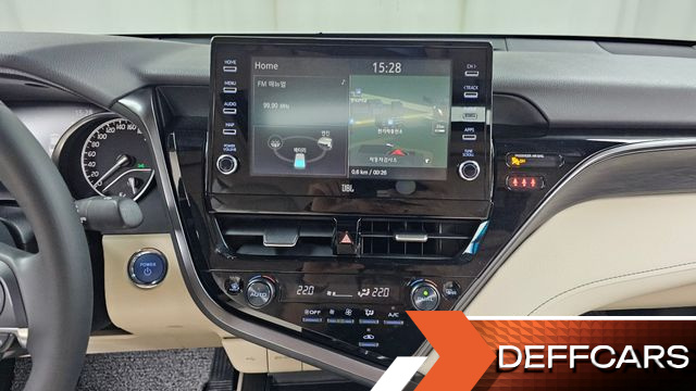Toyota CAMRY 2.5 XLE Hybrid купить на сайте DeffCars