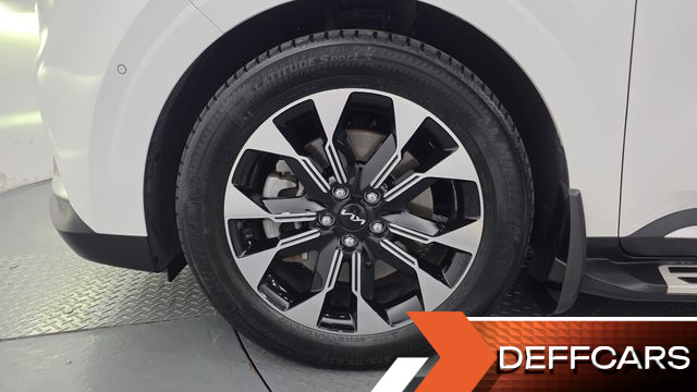 Kia CARNIVAL Gasoline 7-Seater Signature купить на сайте DeffCars