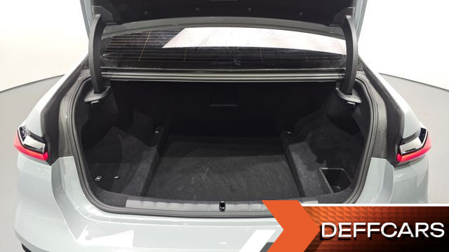 BMW 7-SERIES 740i sDrive M Sport купить на сайте DeffCars