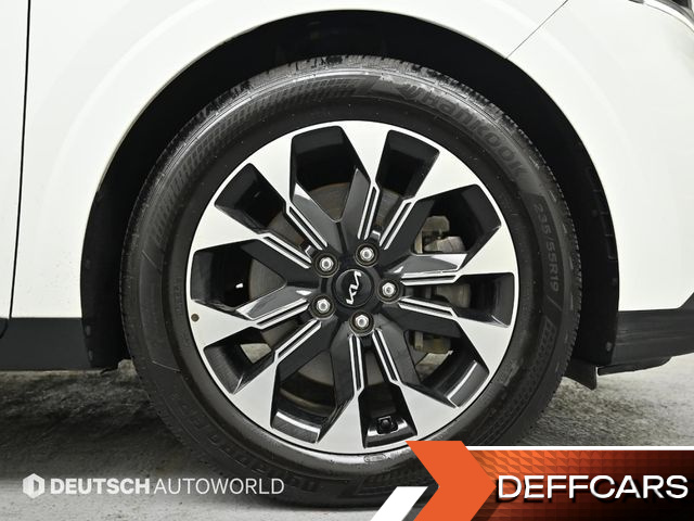 Kia CARNIVAL 9-Seater Signature купить на сайте DeffCars