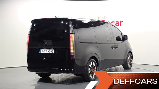 Hyundai STARIA Lounge 9-Seater Inspiration купить на сайте DeffCars