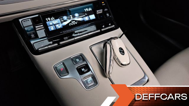 Hyundai GRANDEUR Le Blanc купить на сайте DeffCars
