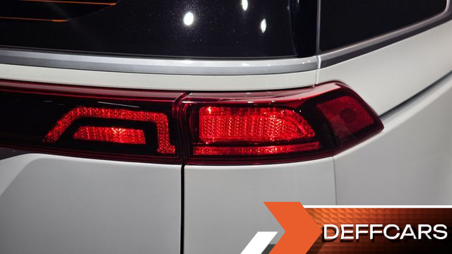 Kia CARNIVAL 9-Seater Prestige купить на сайте DeffCars