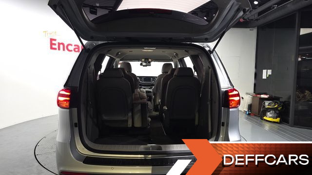 Kia CARNIVAL 11-Seater Prestige купить на сайте DeffCars