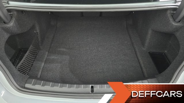 BMW 3-SERIES 320i M Sport купить на сайте DeffCars