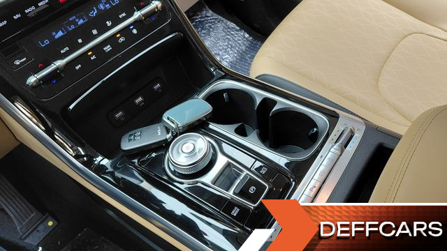 Kia CARNIVAL Diesel 9-Seater Noblesse купить на сайте DeffCars