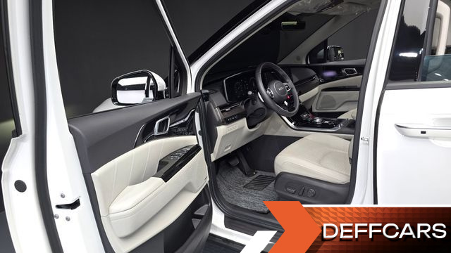 Kia CARNIVAL Gasoline 7-Seater Signature купить на сайте DeffCars