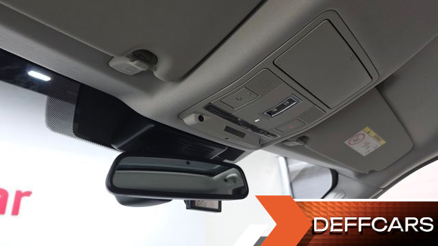 Land Rover DISCOVERY SPORT 2.0 TD4 SE (150PS) купить на сайте DeffCars