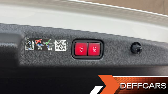Mercedes E-CLASS E350e 4MATIC купить на сайте DeffCars