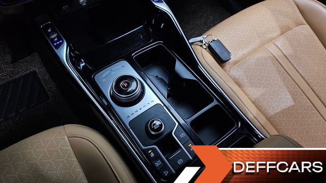 Kia SORENTO HEV 1.6 2WD Prestige купить на сайте DeffCars