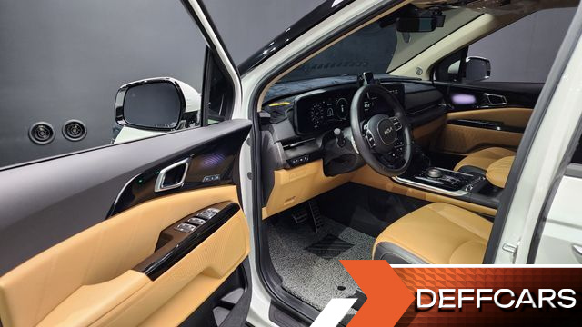 Kia CARNIVAL 9-Seater Signature купить на сайте DeffCars