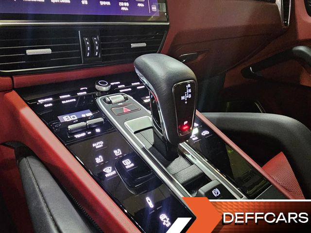 Porsche CAYENNE 3.0 PLATINUM EDITION купить на сайте DeffCars