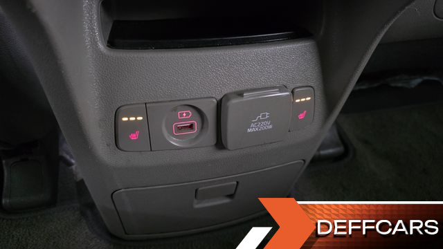 Kia CARNIVAL 9-Seater Noblesse Special купить на сайте DeffCars