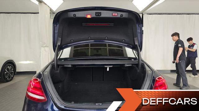 Mercedes E-CLASS E300 Exclusive купить на сайте DeffCars