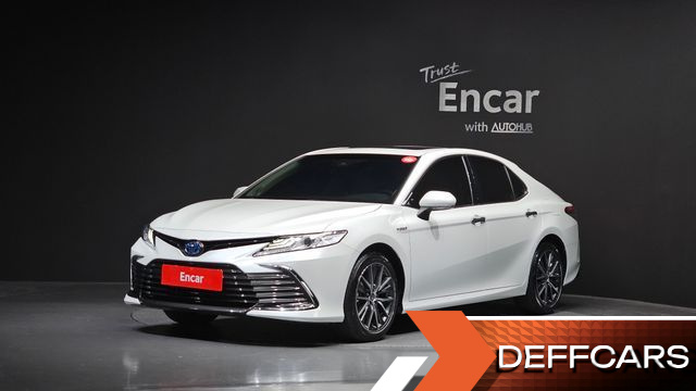 Toyota CAMRY 2.5 XLE Hybrid купить на сайте DeffCars