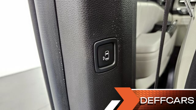 Kia CARNIVAL 7-Seater Signature купить на сайте DeffCars