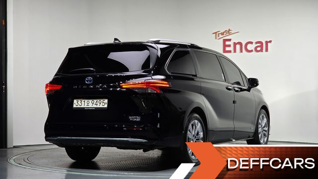 Toyota SIENNA 2.5 Hybrid 2WD купить на сайте DeffCars