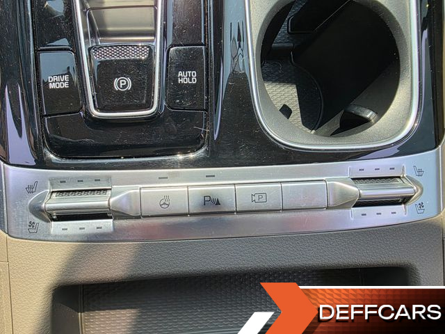 Kia CARNIVAL 7-Seater Signature купить на сайте DeffCars