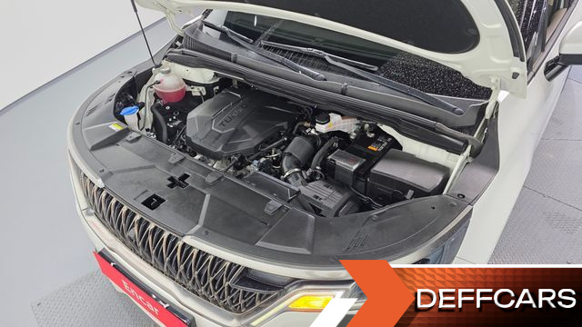 Kia CARNIVAL 9-Seater Signature купить на сайте DeffCars