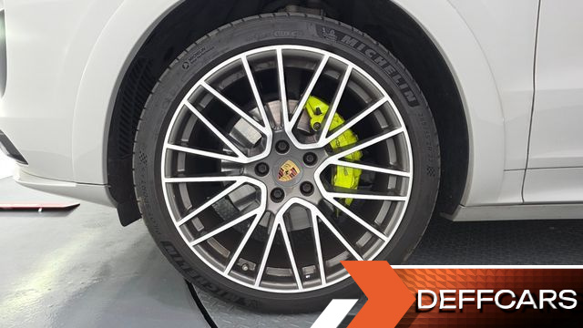 Porsche CAYENNE 3.0 E-Hybrid Coupe купить на сайте DeffCars