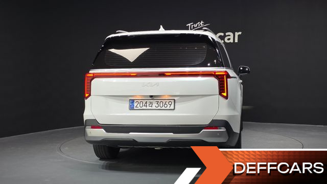 Kia CARNIVAL 9-Seater Prestige купить на сайте DeffCars