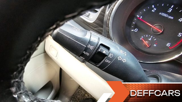 Kia CARNIVAL 9-Seater Prstige купить на сайте DeffCars