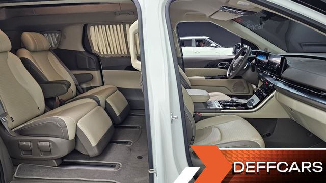 Kia CARNIVAL 7-Seater Hi-Limousine Signature купить на сайте DeffCars