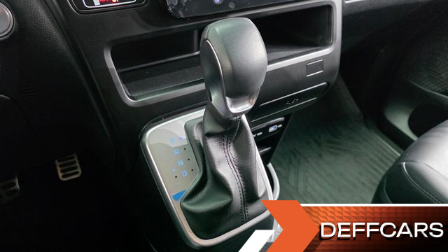 Hyundai STARIA Cargo 5-Seater Modern купить на сайте DeffCars