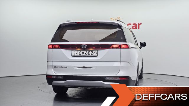 Kia CARNIVAL 9-Seater Prestige купить на сайте DeffCars