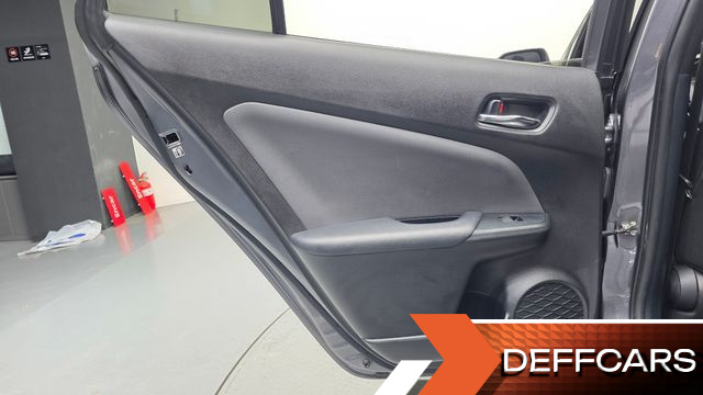 Toyota PRIUS 1.8 купить на сайте DeffCars