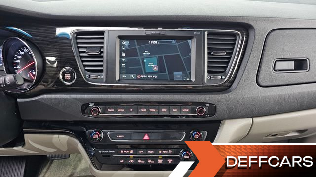 Kia CARNIVAL 7-Seater Limousine VIP купить на сайте DeffCars