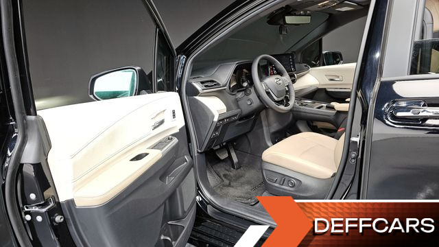 Toyota SIENNA 2.5 Hybrid AWD купить на сайте DeffCars